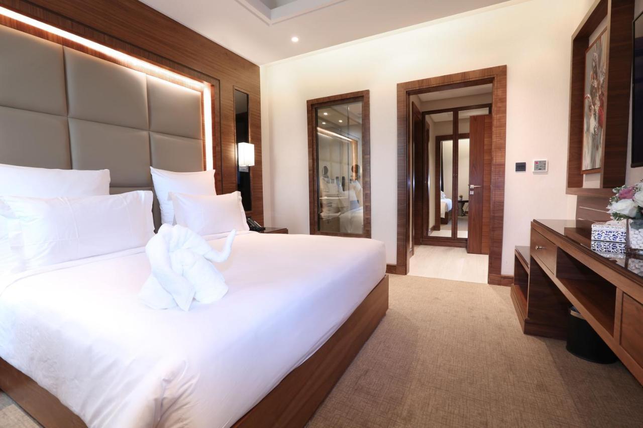 Weekend Hotel Sari Jeddah Exterior photo