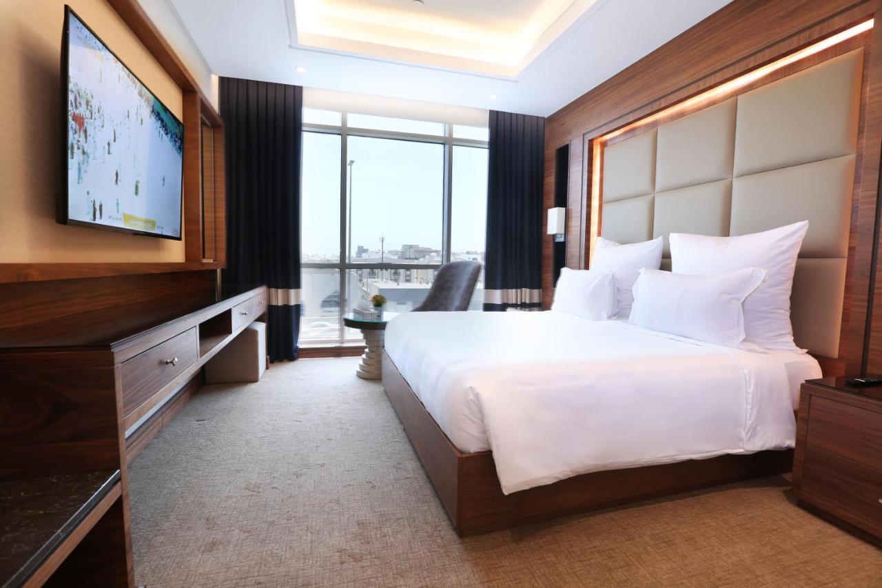 Weekend Hotel Sari Jeddah Exterior photo